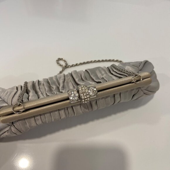 Vintage Sondra Roberts Pleated Satin Clutch Purse With Rhinestone Clasp Evening - Picture 11 of 15
